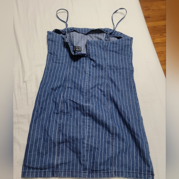 Mini dress - Picture 2 of 2